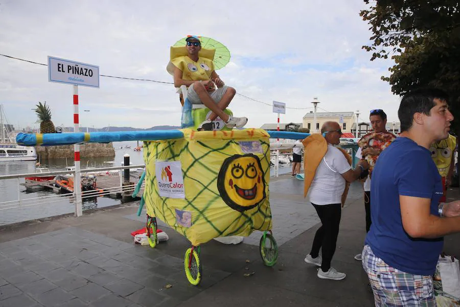 Miles de personas abarrotan el Puerto Deportivo para disfrutar de la competición