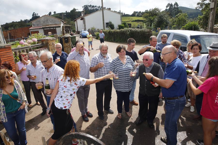 Fiesta en Poreñu, Pueblo Ejemplar de Asturias 2017