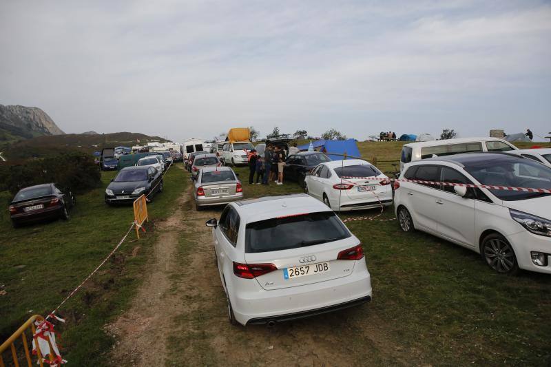 Los aficionados ya acampan en L&#039;Angliru