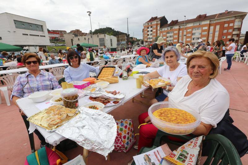 ¿Estuviste en la comida en la calle de Corvera? ¡Búscate!