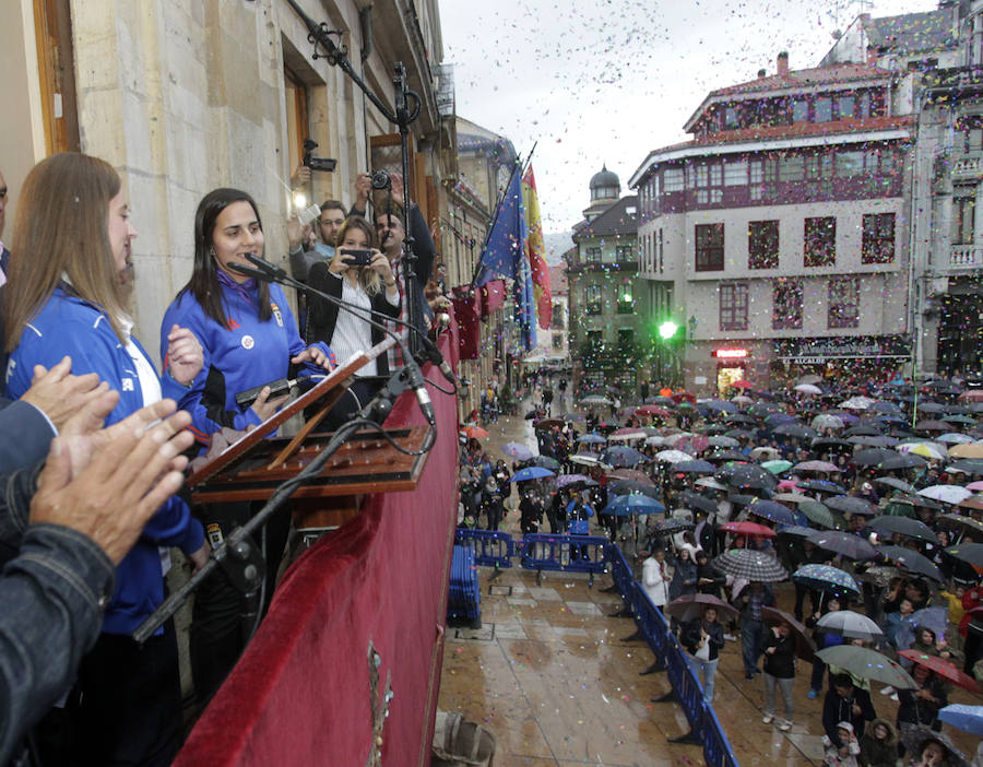 El periodista británico dedica su intervención a Oviedo, la gente y el fútbol del Tartiere