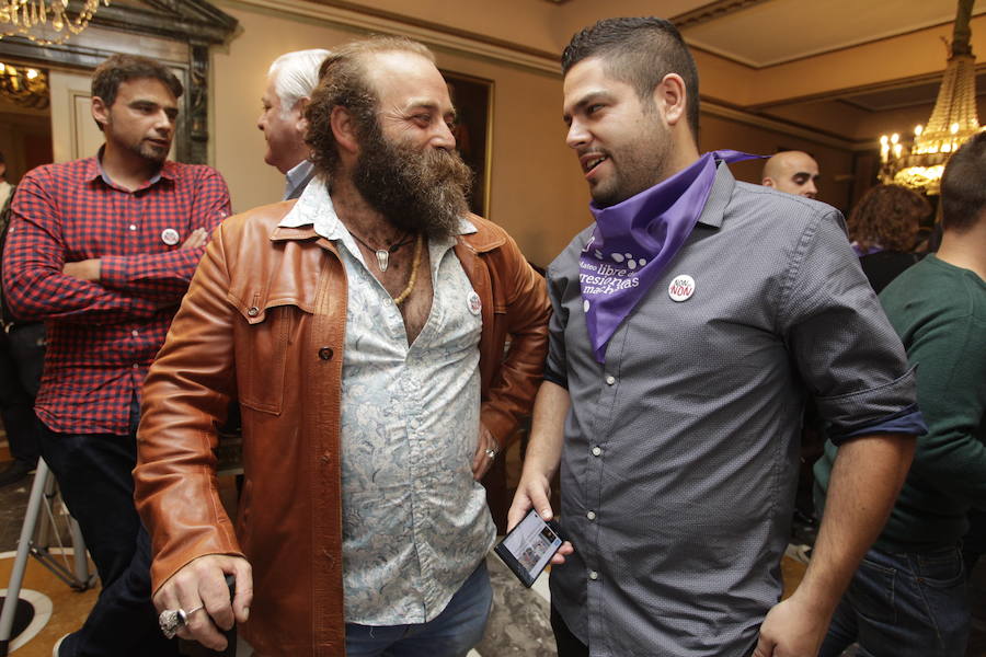 El periodista británico dedica su intervención a Oviedo, la gente y el fútbol del Tartiere