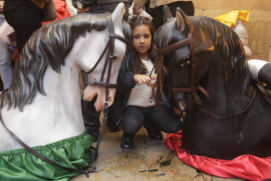 El periodista británico dedica su intervención a Oviedo, la gente y el fútbol del Tartiere