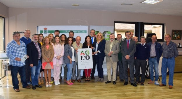 Autoridades, patrocinadores y participantes en Agrosiero, ayer en Santa Marina. 
