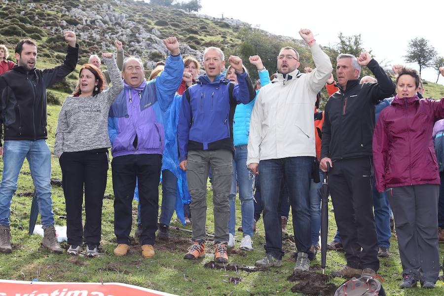 Recuerdo de las víctimas del Pozo Funeres