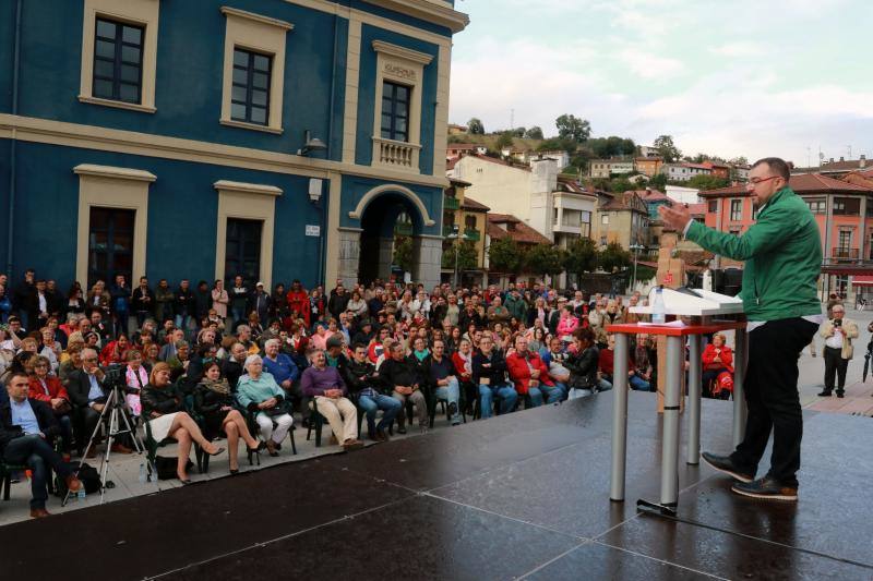 Acto de campaña de Adrián Barbón en Pola de Laviana