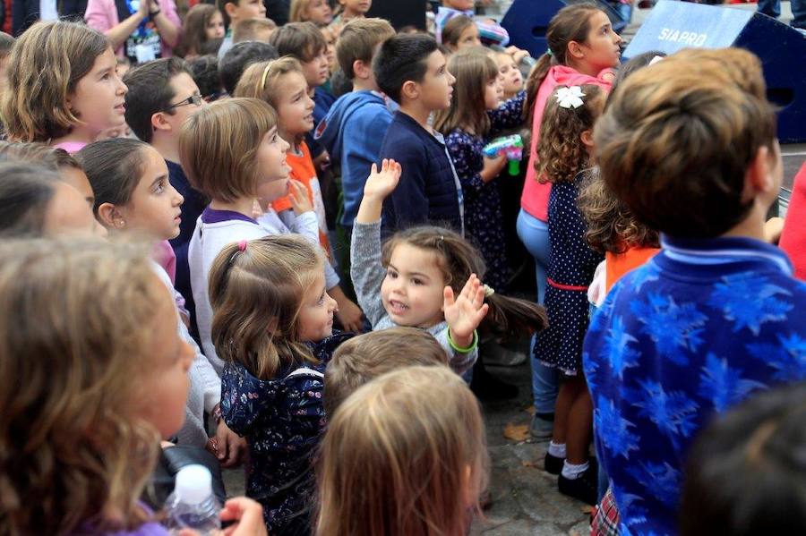 Los más pequeños bailan al ritmo de Petit Pop en San Mateo