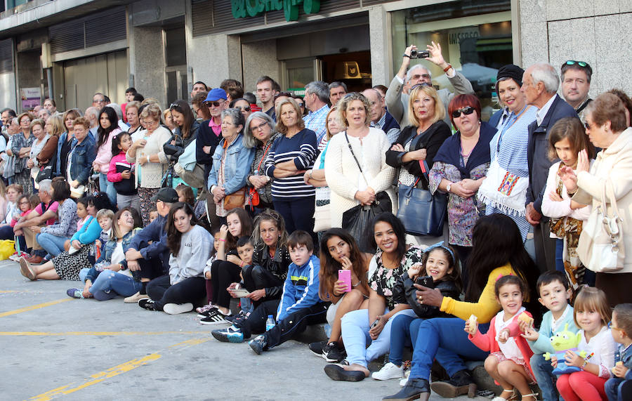 ¿Estuviste en el Desfile del Día de América en Asturias? ¡Búscate!