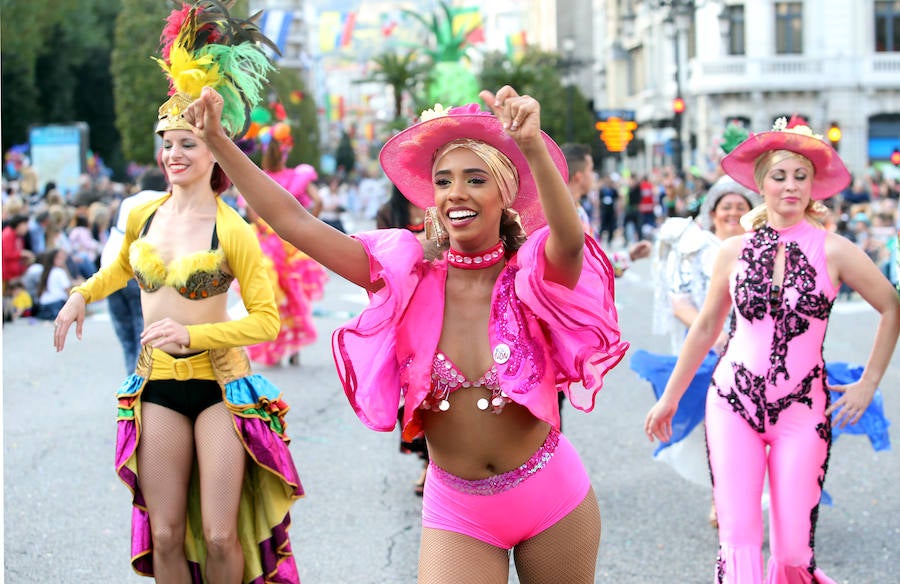 ¿Estuviste en el Desfile del Día de América en Asturias? ¡Búscate!