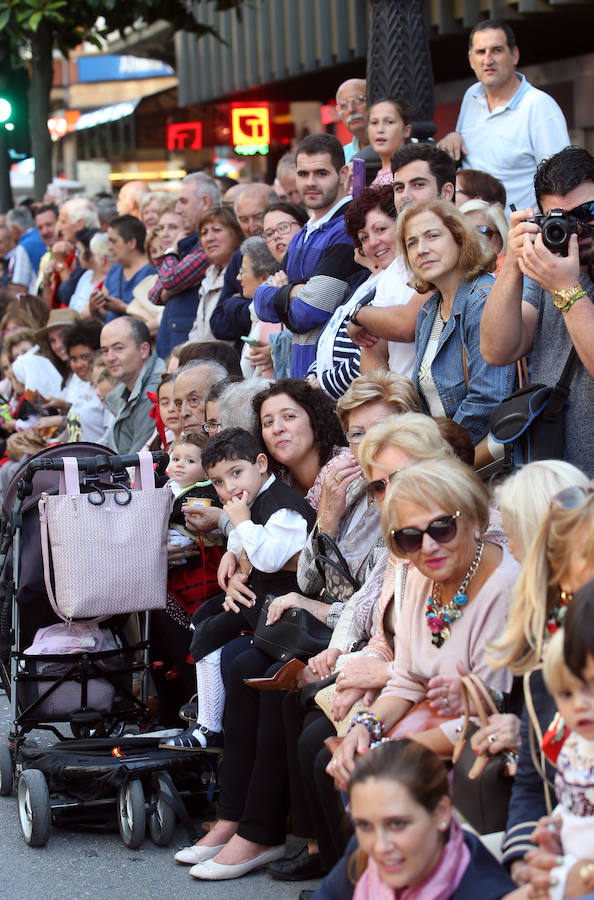 ¿Estuviste en el Desfile del Día de América en Asturias? ¡Búscate!