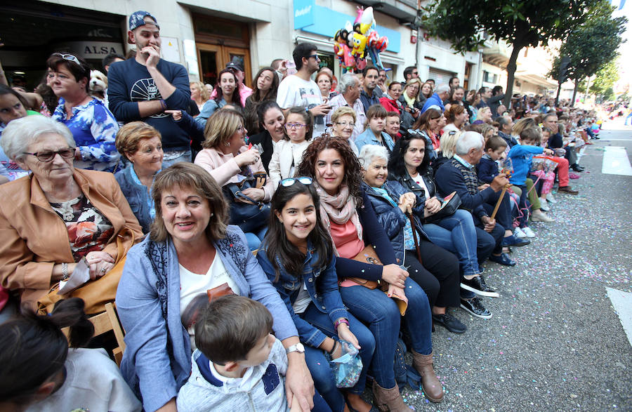 ¿Estuviste en el Desfile del Día de América en Asturias? ¡Búscate!