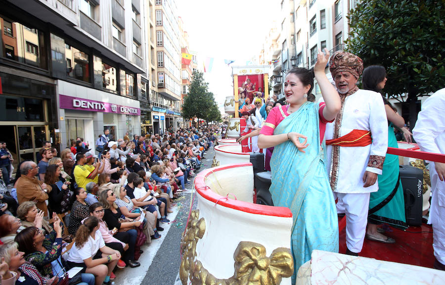 ¿Estuviste en el Desfile del Día de América en Asturias? ¡Búscate!