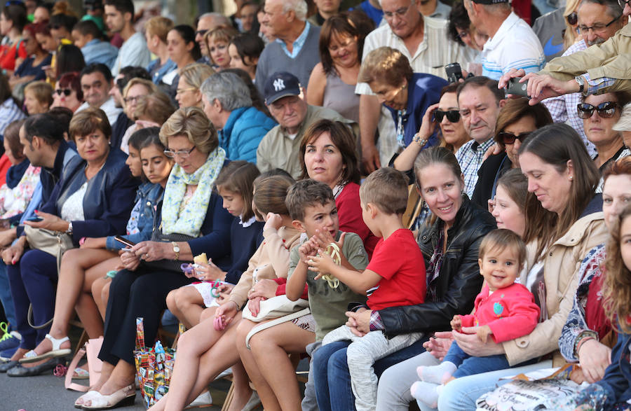 ¿Estuviste en el Desfile del Día de América en Asturias? ¡Búscate!