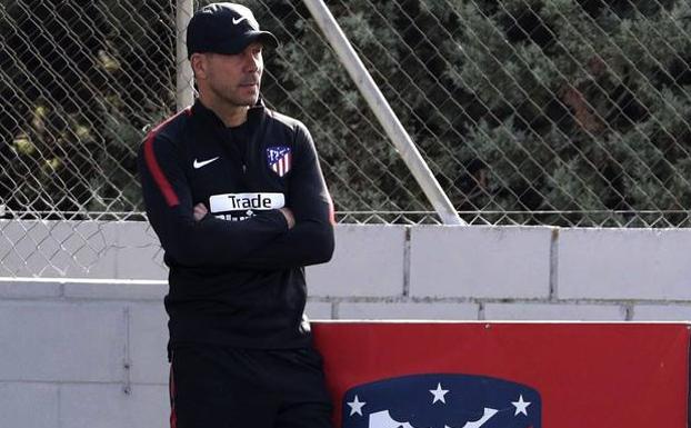 Diego Simeone, durante el entrenamiento. 