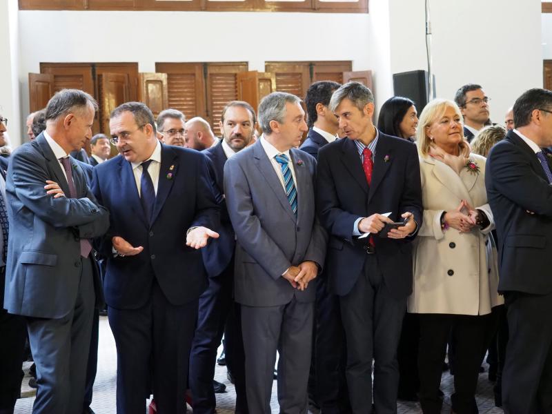 El rey Felipe VI visita la central de La Malva y Pola de Somiedo