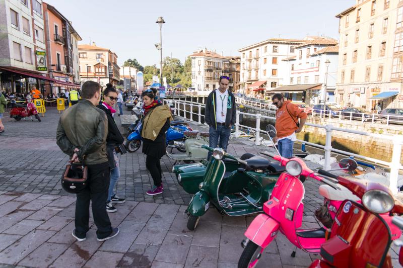 Medio centenar de ciudades y tres clubes de Bélgica, Inglaterra y Portugal han estado representados en la concentración de Vespas y Lambrettas que ha tenido lugar en Llanes, donde ya se ha consolidado esta cita anual.