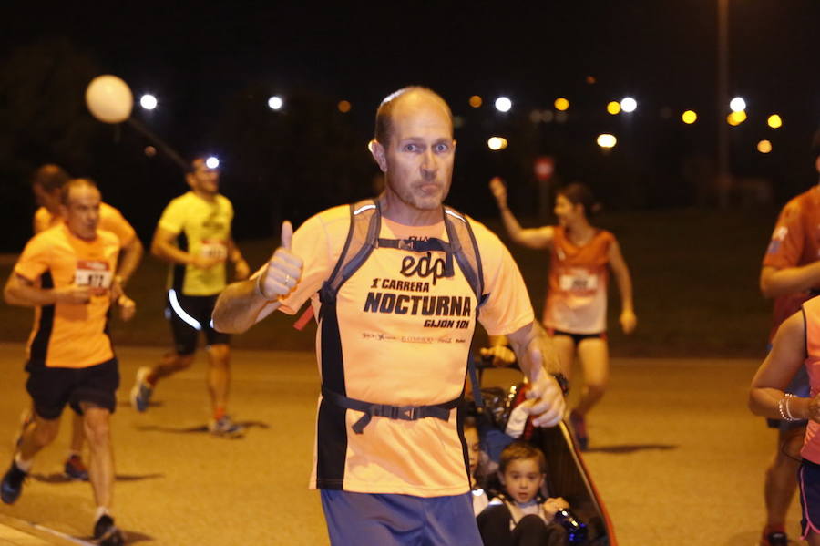 ¿Estuviste en la EdP Carrera Nocturna 10K de Gijón? ¡Búscate! (6)
