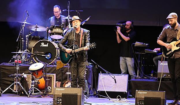 Luiz Núñez y Los Folgazanes, ayer durante la gala. 
