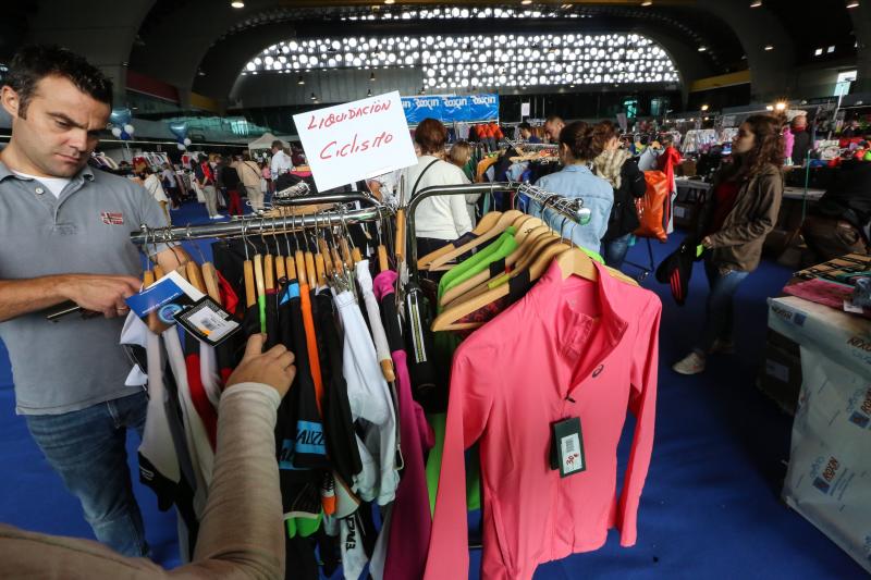 El Pabellón de Congresos y Exposiciones de La Magdalena acoge este fin de semana la Feria de Saldos y Stocks en Avilés