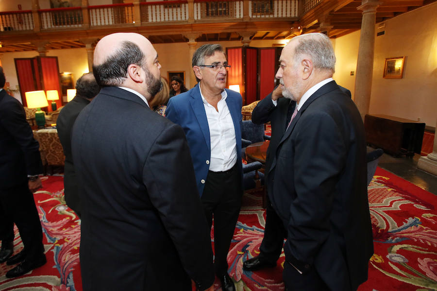 Íñigo de la Serna ha participado en un desayuno informativo organizado por el PP.