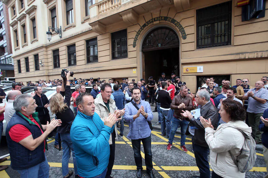 Se han desarrollado en todas las comisarías de la región. También los Bomberos de Gijón han expresado su apoyo.