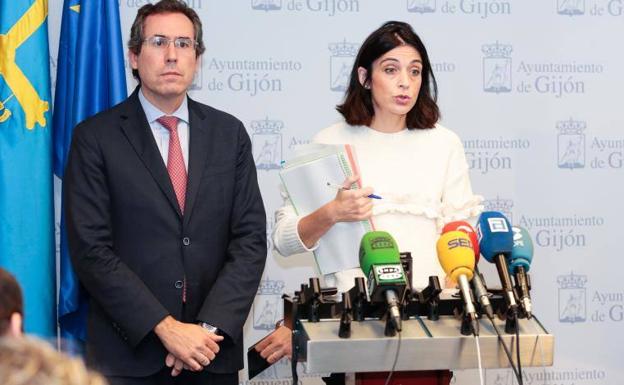 Fernando Couto y Ana Brana, durante la rueda de prensa de esta mañana.