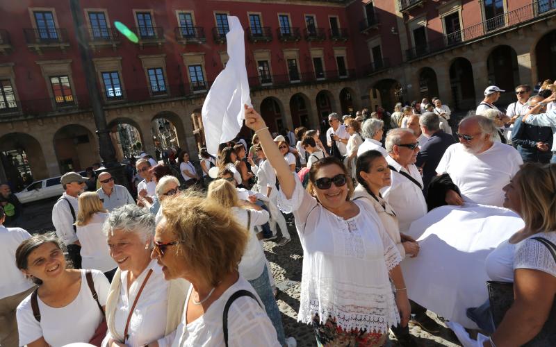 El desafío catalán llena Asturias de concentraciones