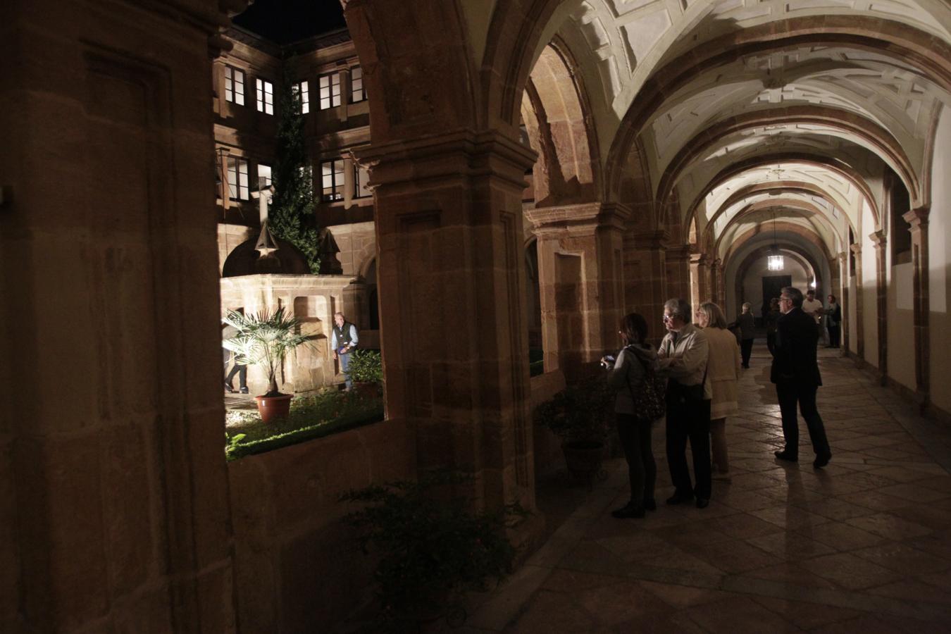 La cultura ilumina la Noche Blanca en Oviedo
