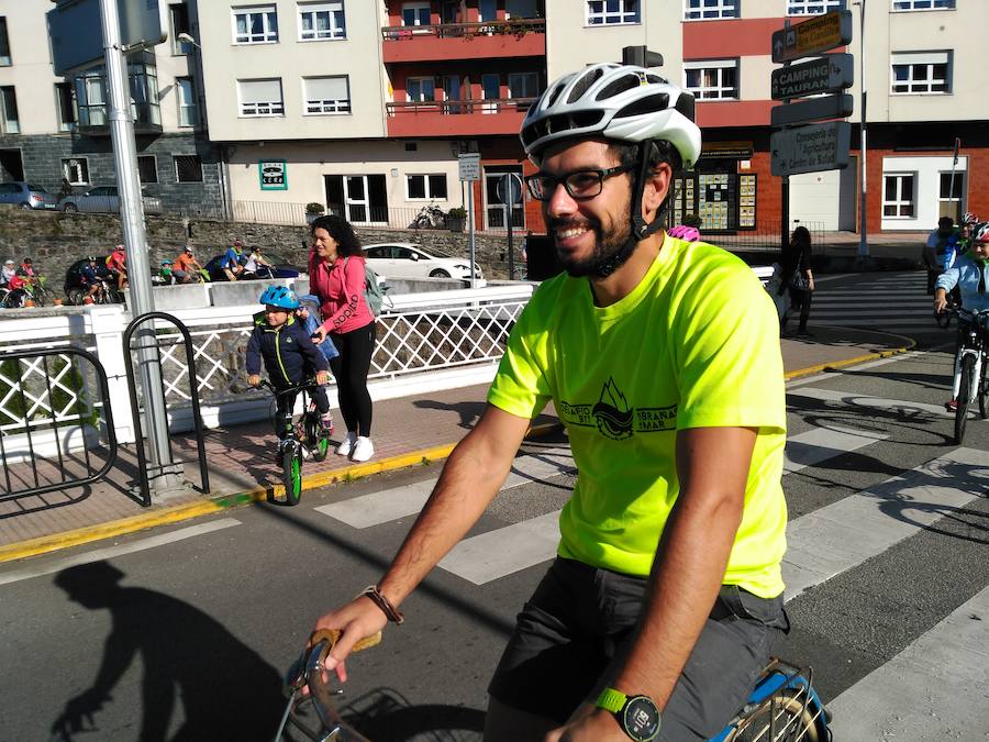 ¿Estuviste en el Día de la Bicicleta de Luarca? ¡Búscate!