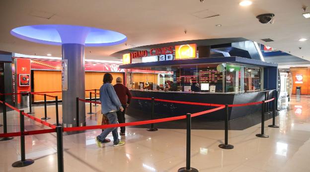 Las taquillas de los Cines Yelmo, que este año cederán cuatro salas para el FICX. 