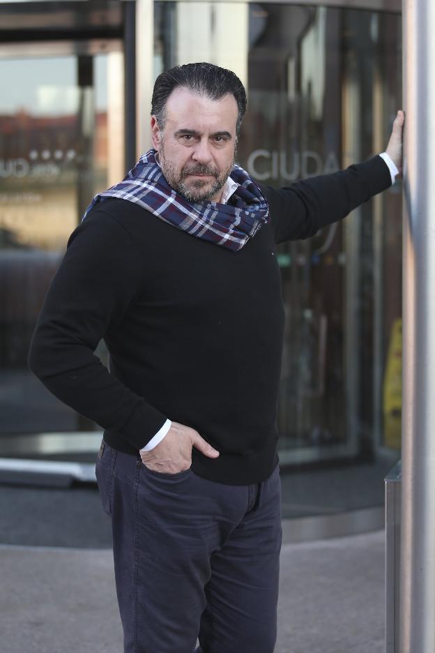 Carlos Álvarez, en su hotel de Gijón. 