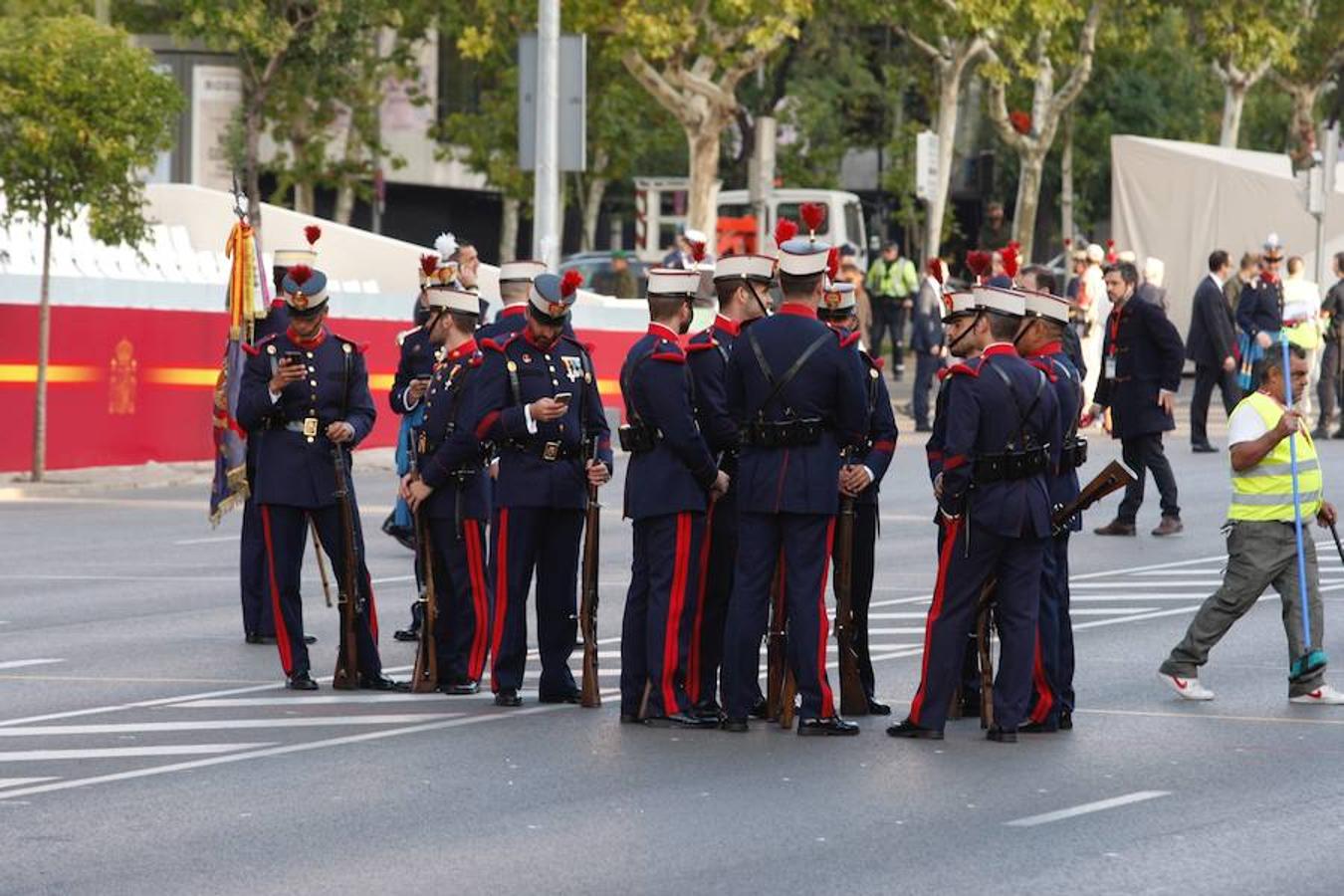 Más de 3.900 militares, acompañados por guardias civiles y policías nacionales, recorrerán el paseo de la Castellana de Madrid en el desfile del 12 de octubre