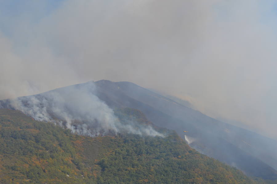 Incendio forestal en Degaña