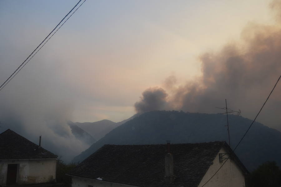 El fuego no da tregua al suroccidente asturiano