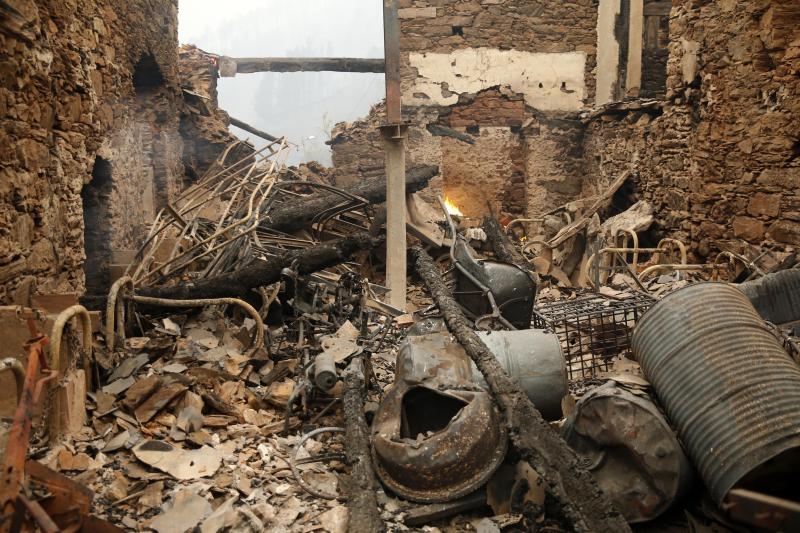 La desoladora imagen que deja el fuego en Asturias