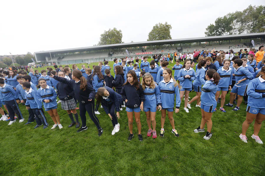 800 niños entrenan con los All Blacks en Gijón