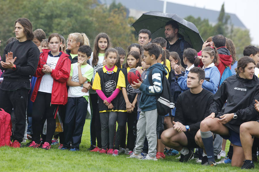 800 niños entrenan con los All Blacks en Gijón