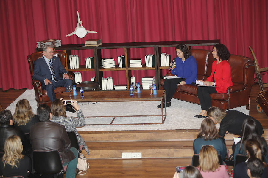 La Hispanic Society of America con estudiantes en el IES Selgas de El Pito