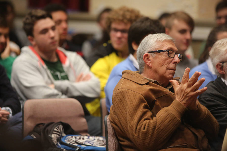 La Hispanic Society of America con estudiantes en el IES Selgas de El Pito