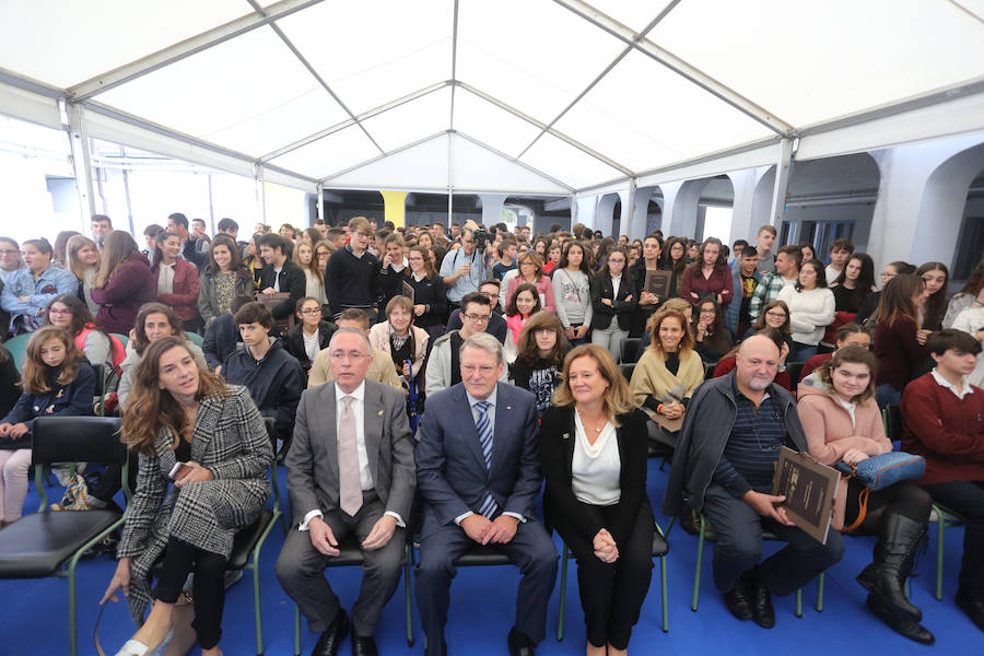 La Hispanic Society of America con estudiantes en el IES Selgas de El Pito