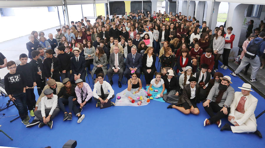 La Hispanic Society of America con estudiantes en el IES Selgas de El Pito