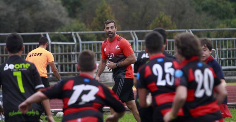 Los jugadores de rugby asturianos, a las órdenes de los All Blacks