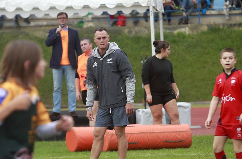 Los jugadores de rugby asturianos, a las órdenes de los All Blacks