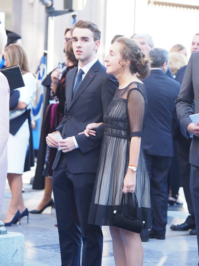 Alfombra azul de los Premios Princesa (2)