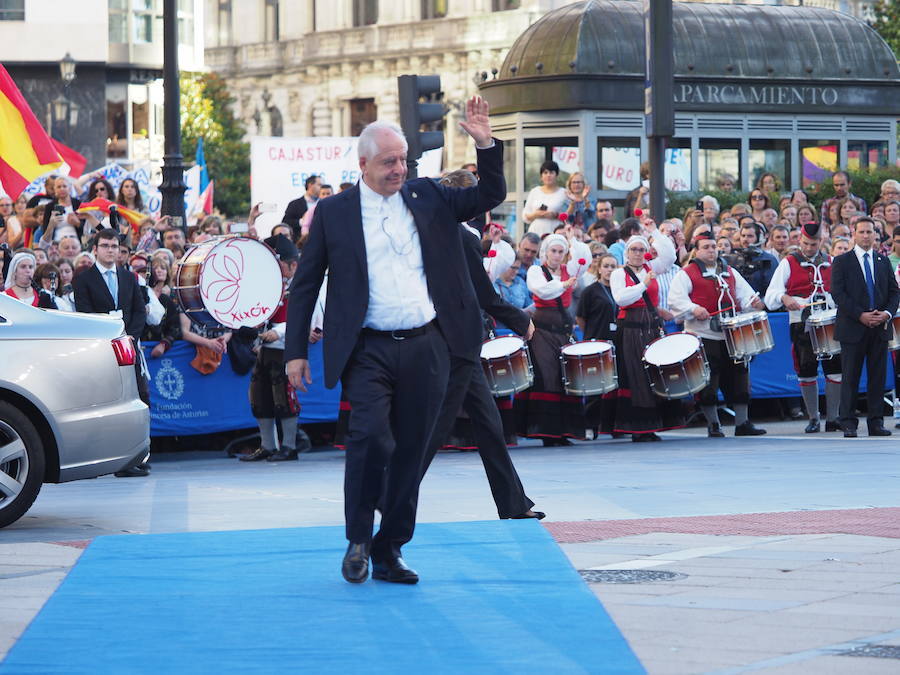 Alfombra azul de los Premios Princesa (1)