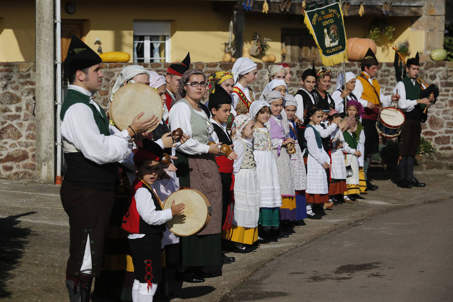 Los Reyes entregan a Poreñu el premio al Pueblo Ejemplar de Asturias 2017
