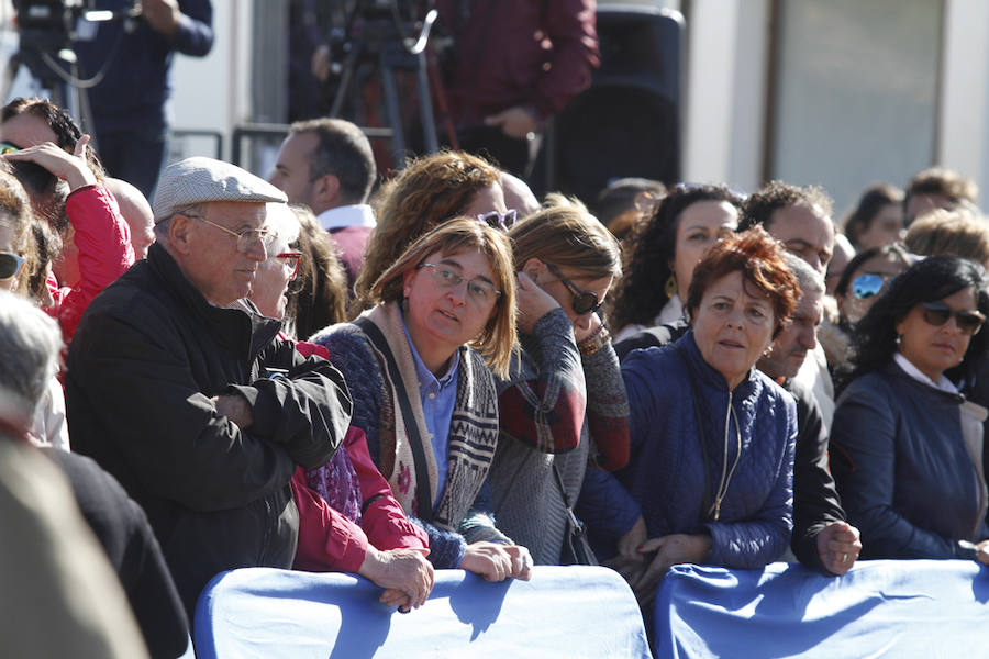 Los Reyes entregan a Poreñu el premio al Pueblo Ejemplar de Asturias 2017