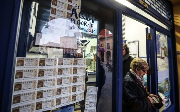 El perfil del comprador de Lotería de Navidad: hombre de entre 30 y 49 años que gasta 57 euros