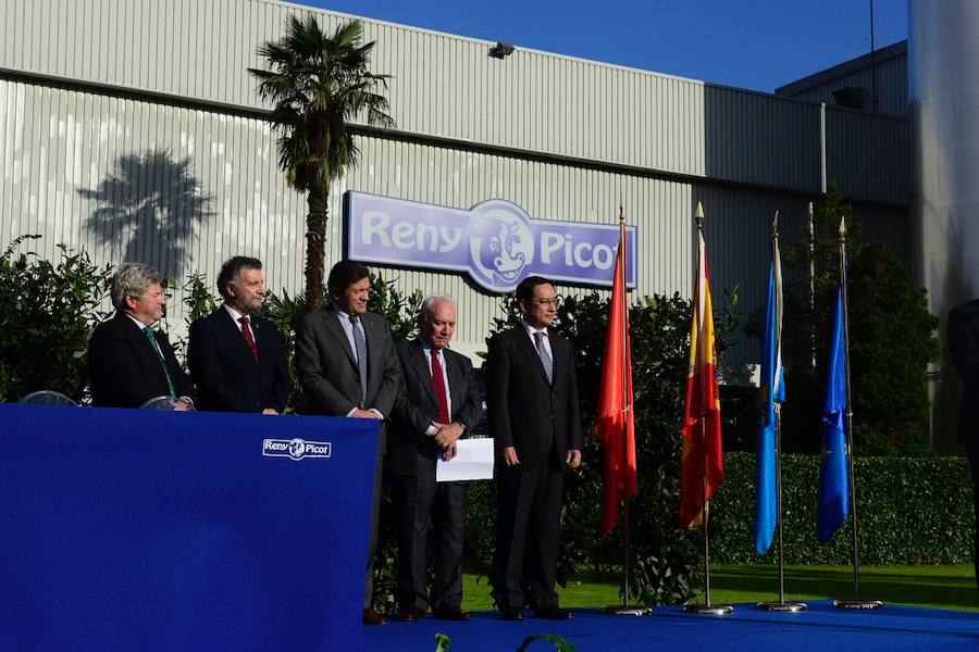 Industrias Lácteas Asturianas ha suscrito un acuerdo con la importadora Europasia y la distribuidora Zhongrui para la venta de leche en polvo para niños en el mercado chino tras la homologación de sus productos por el Gobierno del país asiático. 