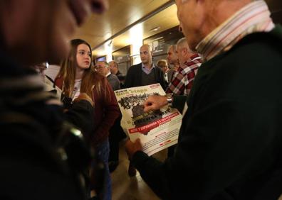 Imagen secundaria 1 - Zapico, a los trabajadores de la Marcha de Hierro: «Vuestra movilización sigue activa»